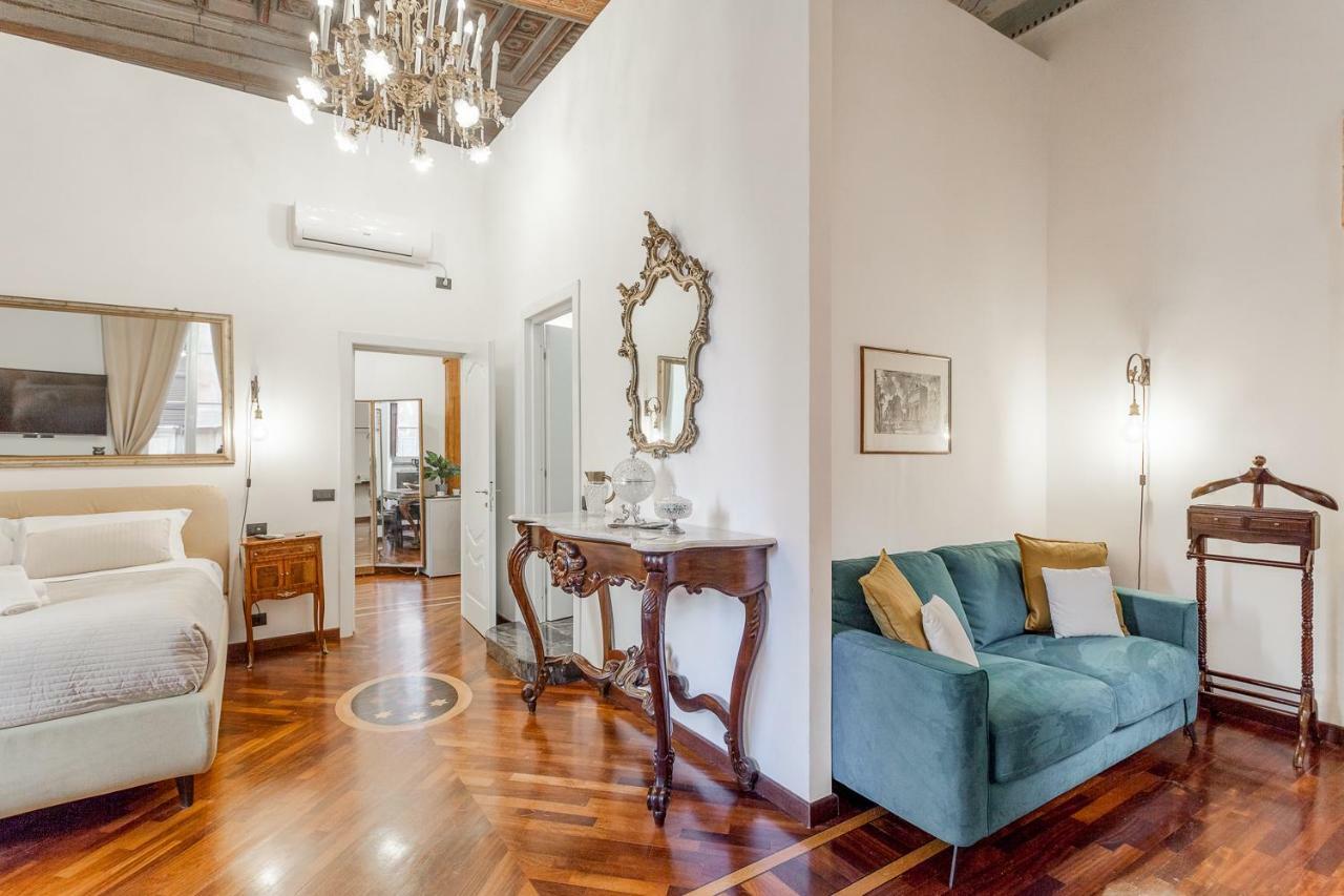 Palazzo Del Duca Piazza Navona Pensión 3*